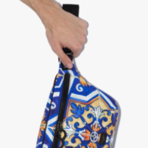Dolce & Gabbana Nylon Fanny Pack with Maiolica Print - Blue, NWT and never used - Picture 2 of 14